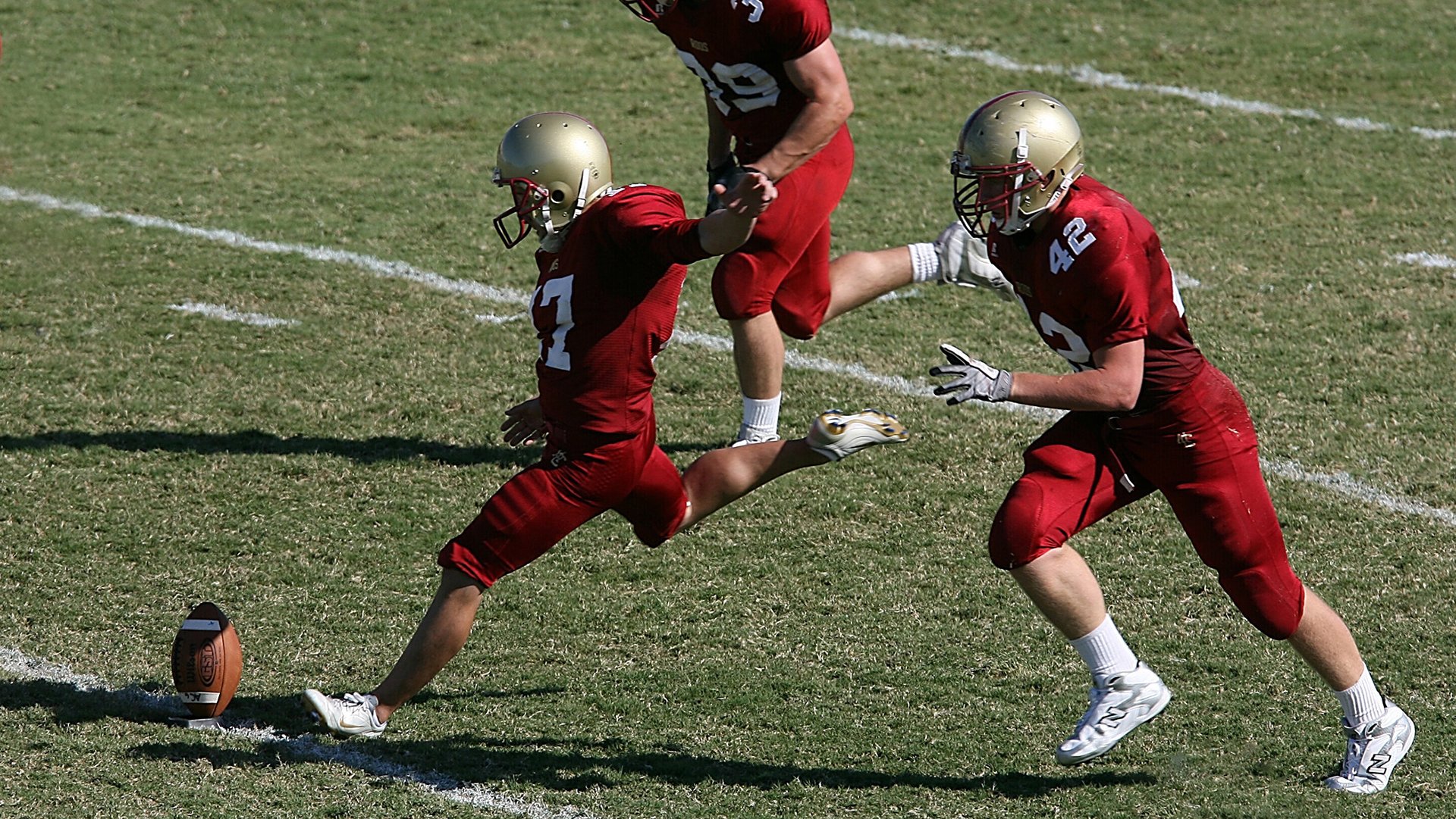 开云体育官网下载-校园足球馆建设标准细化加快落地进程，校园足球场地建设标准